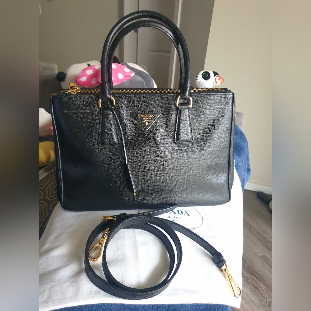 ** SOLD ** Prada Galleria Medium Saffiano Bag